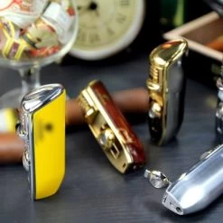 Cohiba® Sigarenaansteker - Sigarenboor - Sigaren - Sigaar - Cohiba Aansteker - Sigarenboor - Sigaren Accessoires - Sigarenknipper - Sigaar Aansteker - Cohiba - Incl. Luxe Geschenkdoos - Rood -Keukengrill Winkel 1200x1200 128