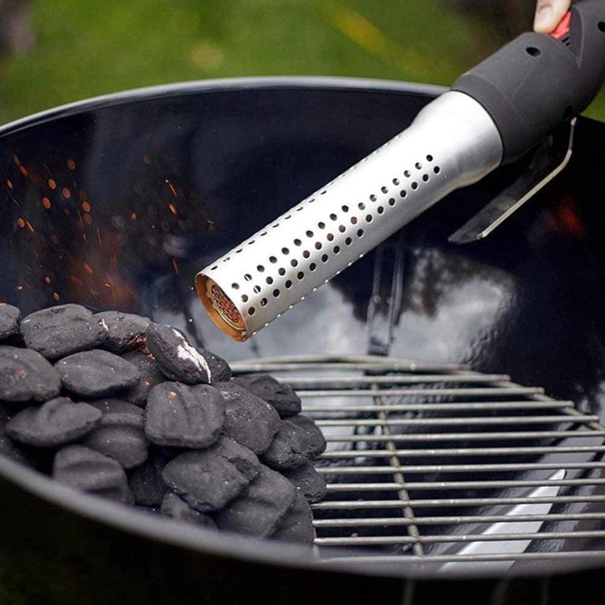 Elektrische BBQ - Looftlighter Alternatief - Grill Aansteker - Houtskool En Briketten Aansteken Zonder De Smaak Van Jouw Gerechten Aan Te Tasten Door Gebruik Van Chemische Aanmaakblokjes! 5 Elektrische BBQ - Looftlighter Alternatief - Grill Aansteker - Houtskool En Briketten Aansteken Zonder De Smaak Van Jouw Gerechten Aan Te Tasten Door Gebruik Van Chemische Aanmaakblokjes! - Afbeelding 5