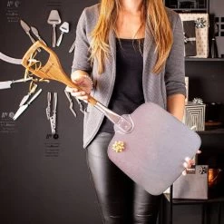 Boska Pizzaschep Barbecue - Kort Handvat - Stabiel - Aluminium - Eikenhout - BBQ Accessoires 26 Boska Pizzaschep Barbecue - Kort Handvat - Stabiel - Aluminium - Eikenhout - BBQ Accessoires -Keukengrill Winkel 1200x1200 201