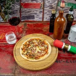 Boska Pizzaplank Friends L - BBQ Accessoires - Eikenhout - Handige Opvanggeul - Ø 34 Cm -Keukengrill Winkel 1200x1200 367