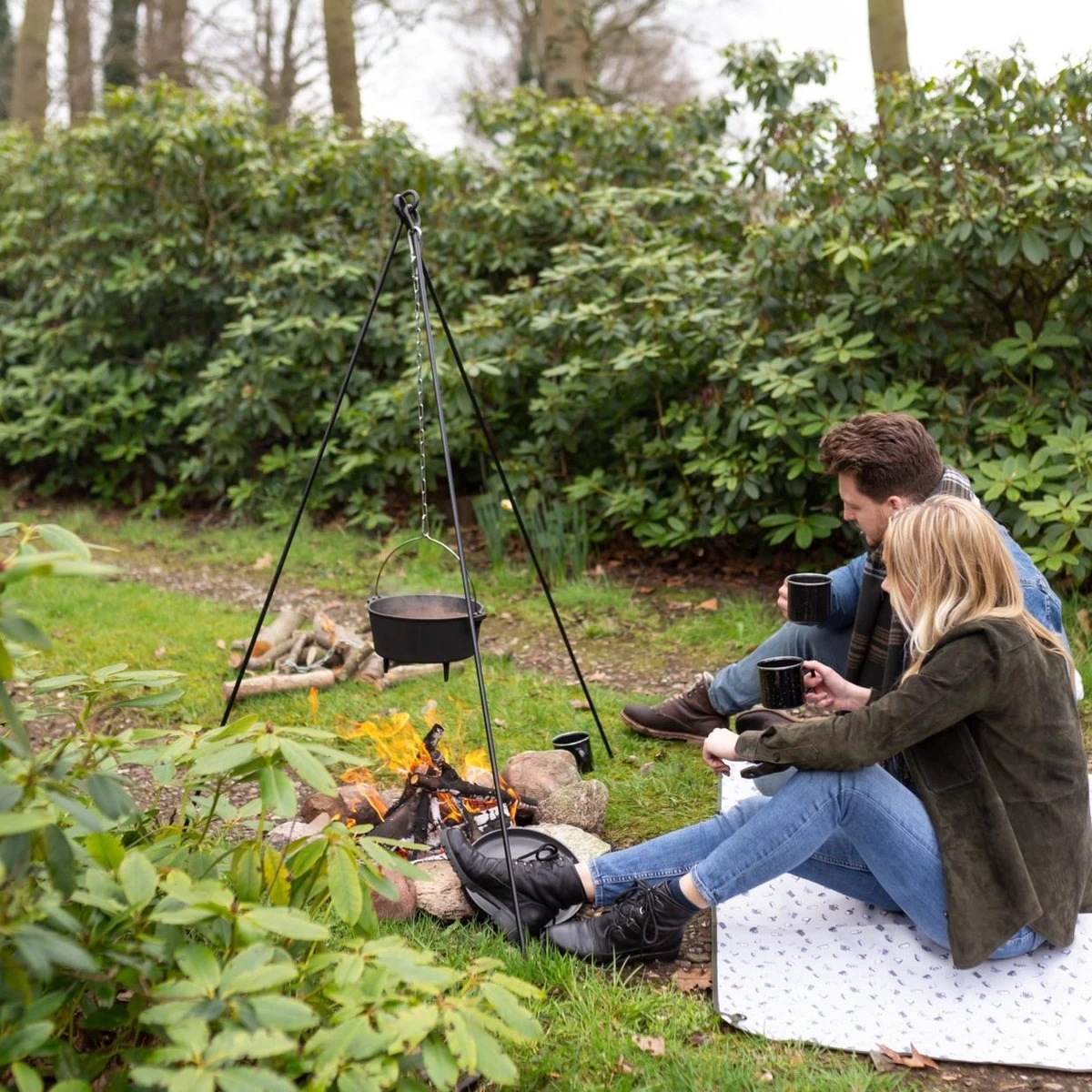 Esschert Design - Driepoot Met Ketting - Haardvuur Accessoires - Staal - Zwart 6 Esschert Design - Driepoot Met Ketting - Haardvuur Accessoires - Staal - Zwart - Afbeelding 6