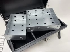 Compacte Draagbare Kolen BBQ Van Wolff BBQ - Handig Voor Op De Camping Op Het Strand Of In Een Park - Smoker Barbecue - Draagbare Lichtgewicht Bbq - Met Thermometer En Lucht Doorvoer. Laat Je Vlees Langzaam Garen. 14 Compacte Draagbare Kolen BBQ Van Wolff BBQ - Handig Voor Op De Camping Op Het Strand Of In Een Park - Smoker Barbecue - Draagbare Lichtgewicht Bbq - Met Thermometer En Lucht Doorvoer. Laat Je Vlees Langzaam Garen. -Keukengrill Winkel 1200x899 22